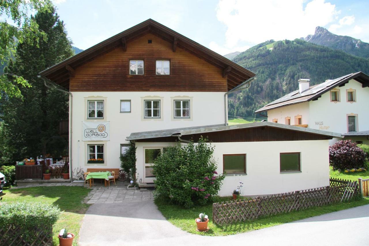 فندق Well-Dorado Kals-am Großglockner المظهر الخارجي الصورة